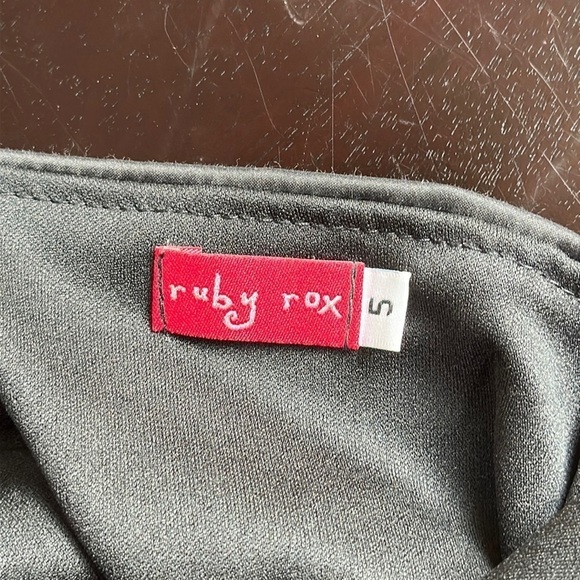 Ruby rox one shoulder ruched midi black cocktail dress SZ 5 - Picture 5 of 11